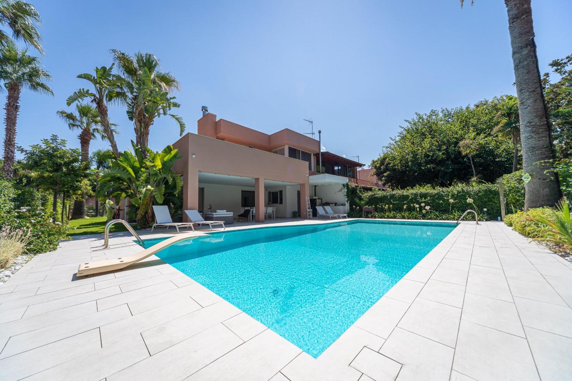 Villa Ametista Portorosa ฟูร์นารี ภายนอก รูปภาพ